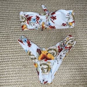 Floral bandeau bikini